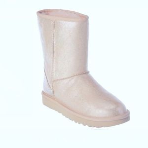 UGG Classic Short ll Iridescent Silver